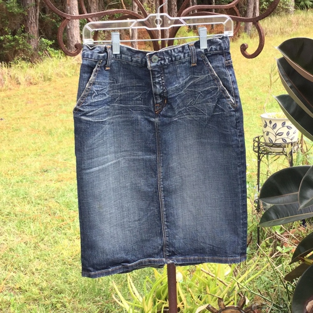🦋Gap - 1969 Denim Pencil Skirt Size 2 Must Have - Picture 3 of 9